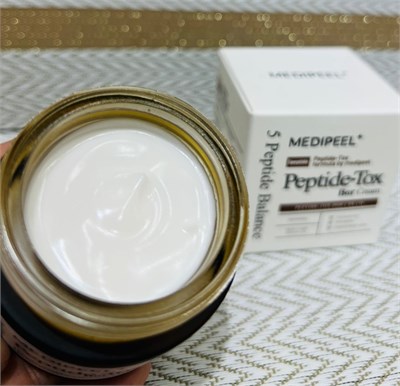Разглаживающий пептидный крем с эффектом ботокса 10046